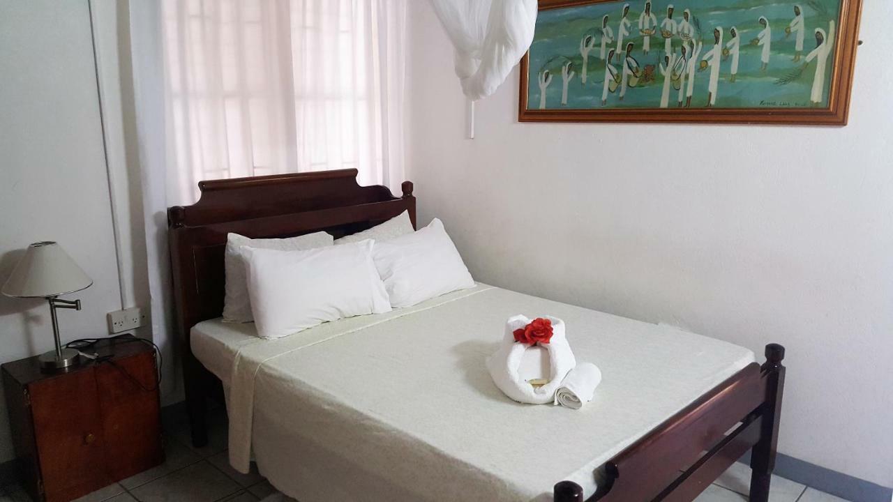 Rainbow Inn Grenville Habitación foto